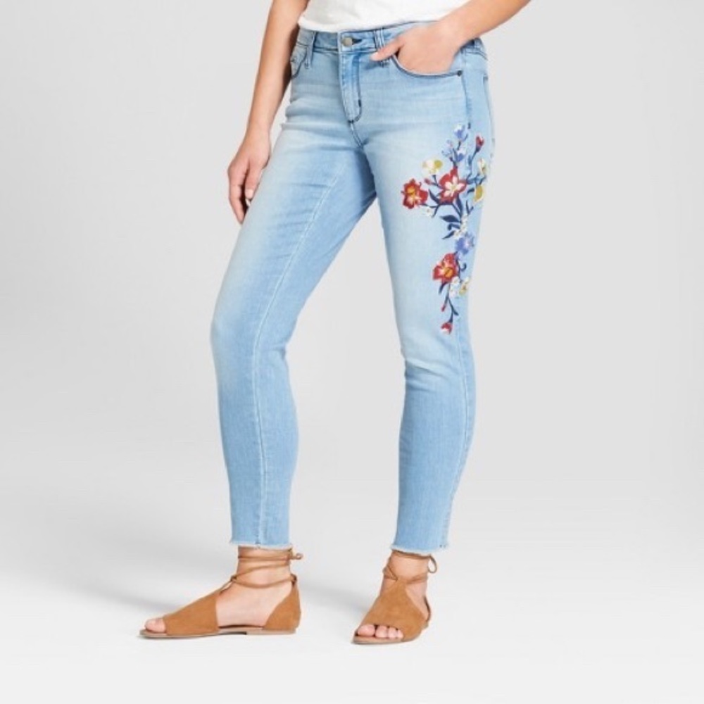 Universal Thread embroidered blue jeans